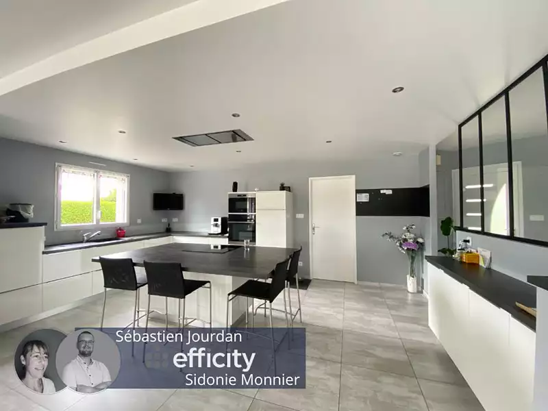 Maison, 180 m²