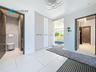 Maison, 210 m²