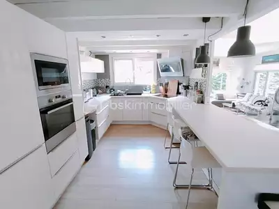 Maison, 185 m²