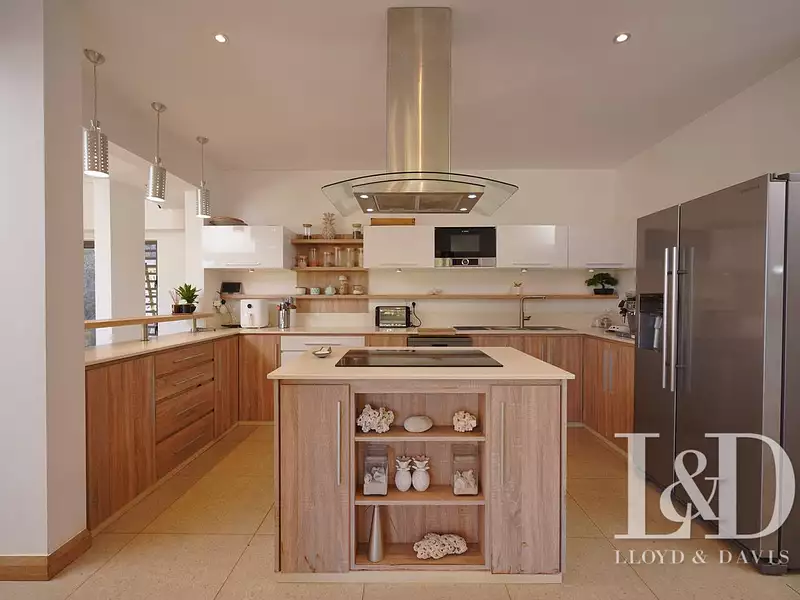 Maison, 290,9 m²