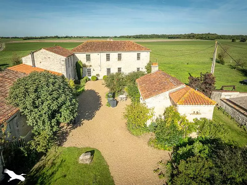 Maison, 305 m²