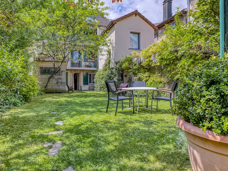 Maison, 280 m²