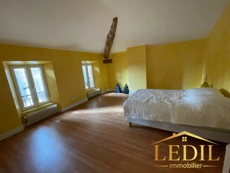Maison, 214 m²