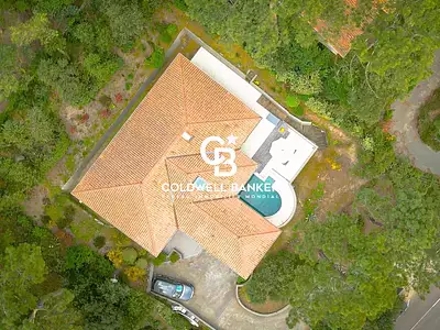 Maison, 220 m²