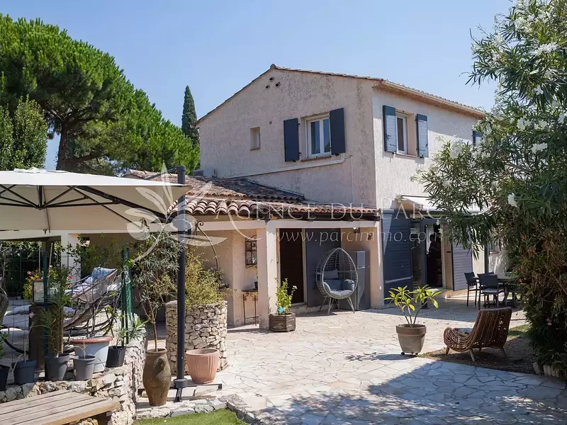 Maison, 168 m²