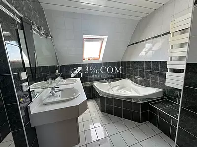 Maison, 169 m²