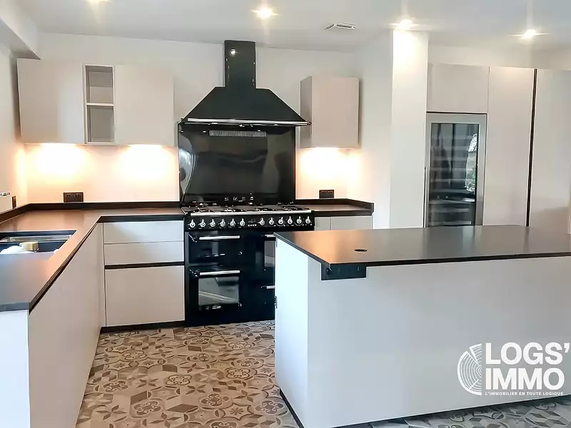 Maison, 316 m²
