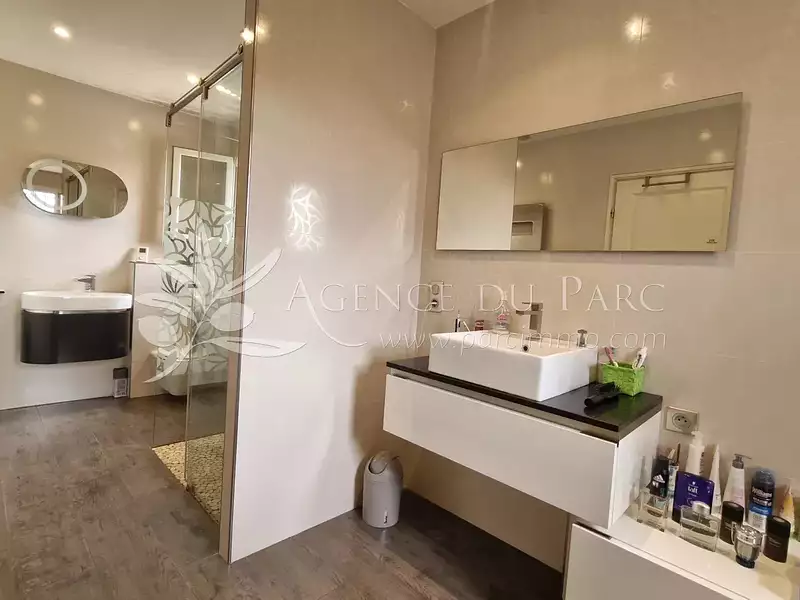 Maison, 180 m²
