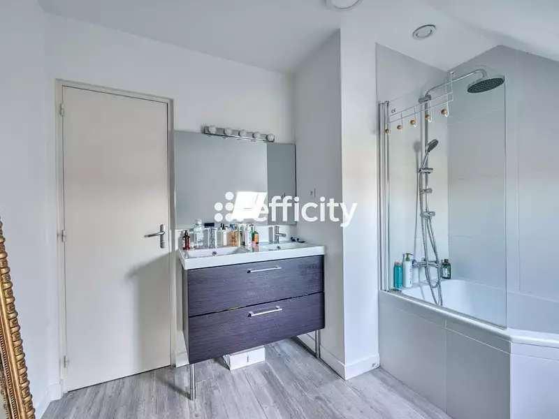 Maison, 140 m²
