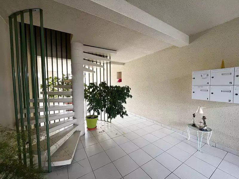 Immeuble, 300 m²