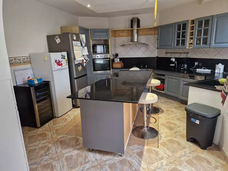 Maison, 185 m²