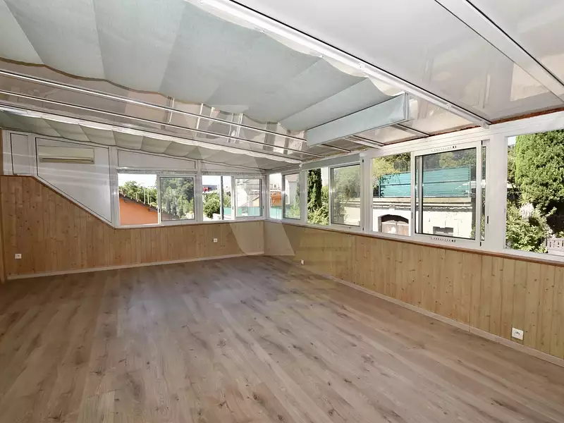 Maison, 320,16 m²