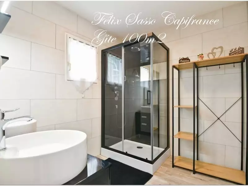 Maison, 220 m²