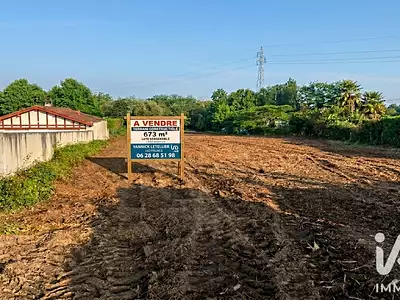 Terrain, 673 m²