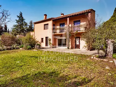 Maison, 230 m²