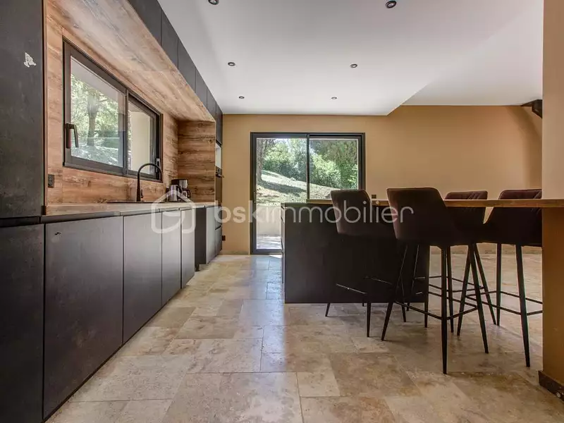 Maison, 122 m²