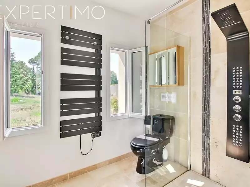 Maison, 220 m²