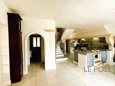 Maison, 179 m²