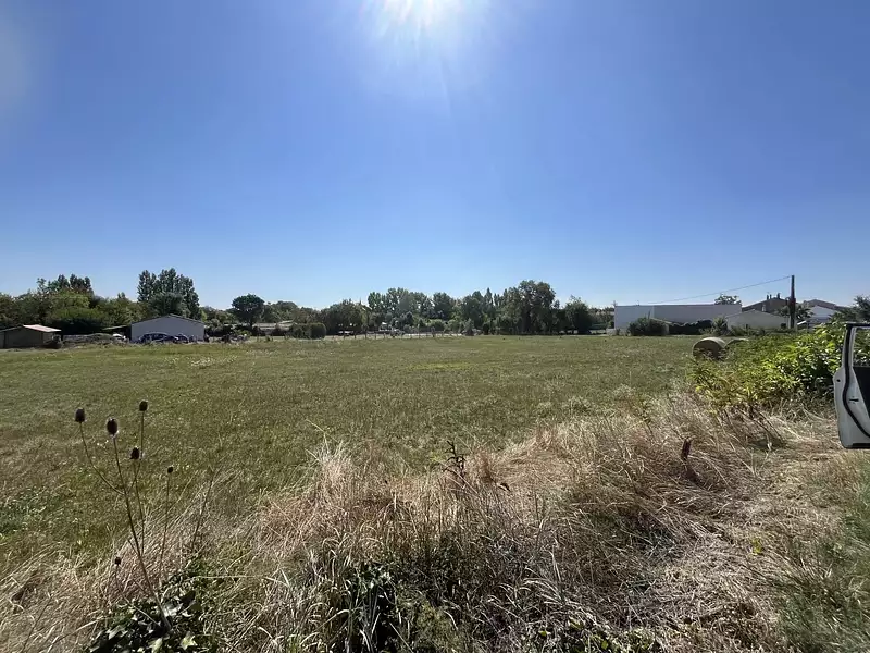 Terrain, 6 096 m²