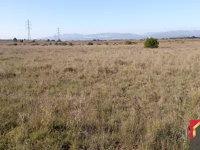 Terrain, 30 686 m²