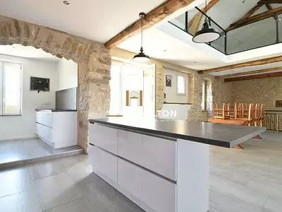 Maison, 290 m²