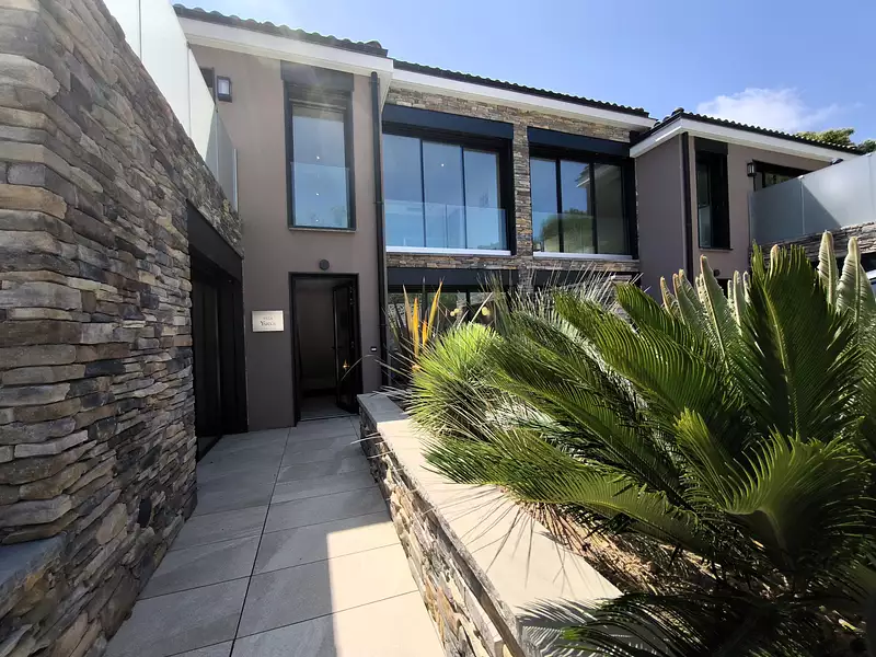 Maison, 244,4 m²