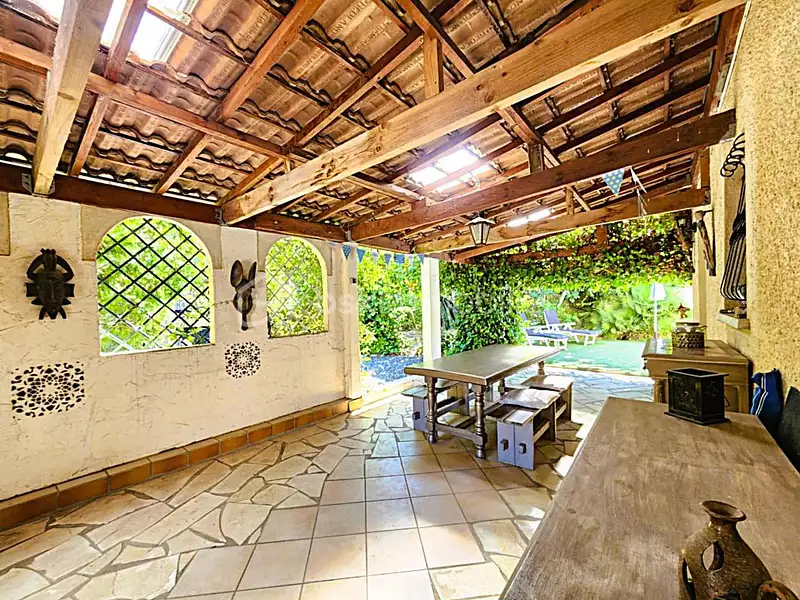Maison, 163 m²