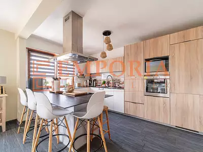 Maison, 156 m²