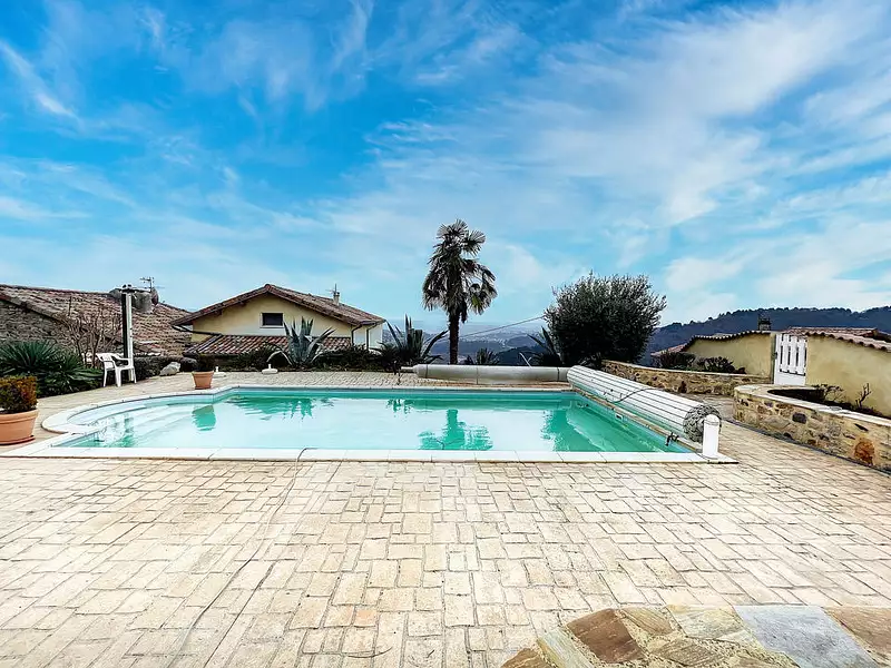 Maison, 250 m²