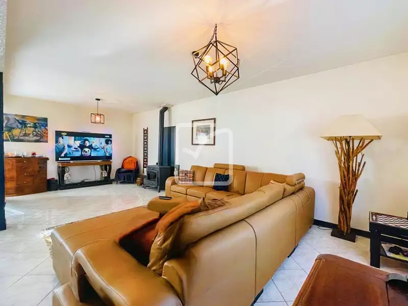 Maison, 281 m²
