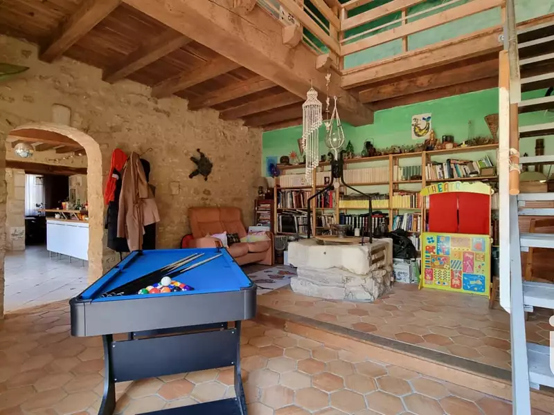 Maison, 361 m²