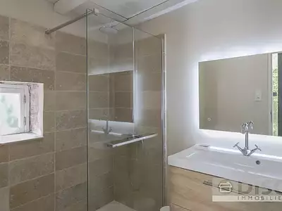 Maison, 248 m²