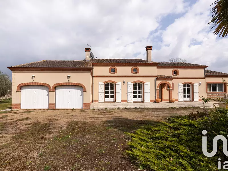 Maison, 240 m²