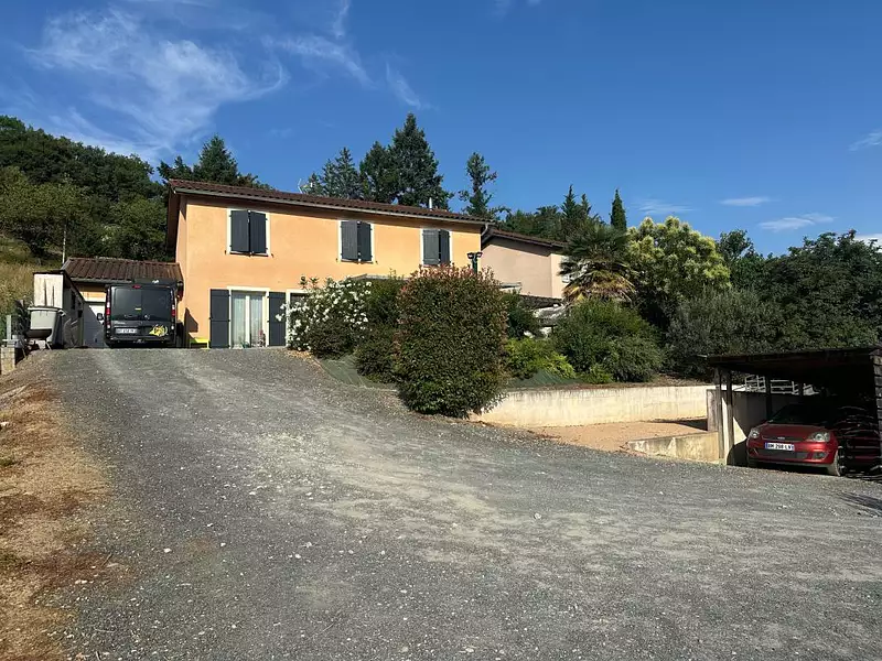 Maison, 166 m²