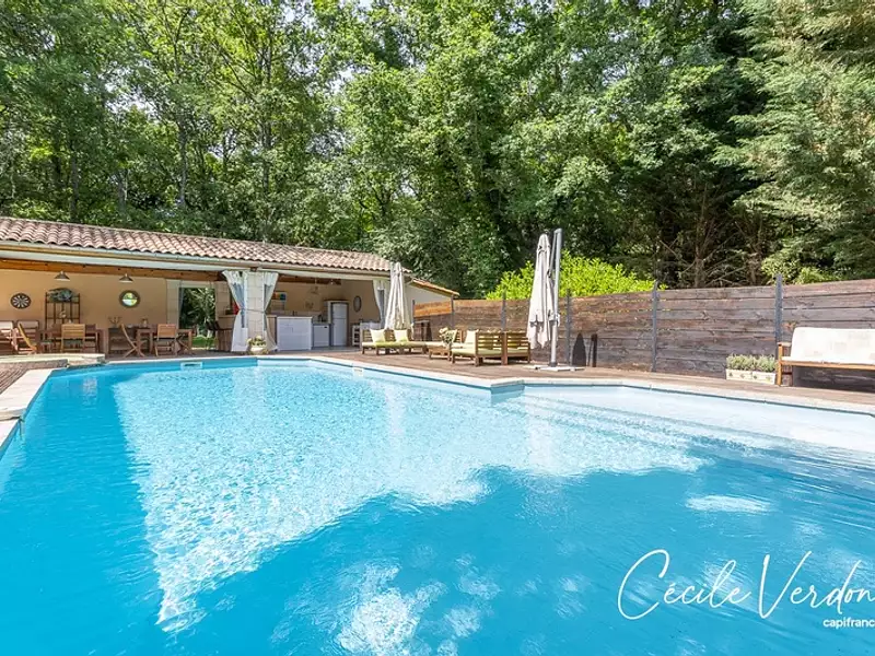 Maison, 280 m²