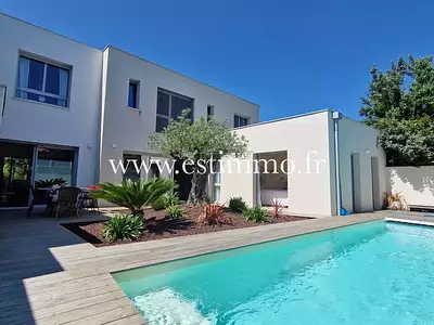 Maison, 179 m²