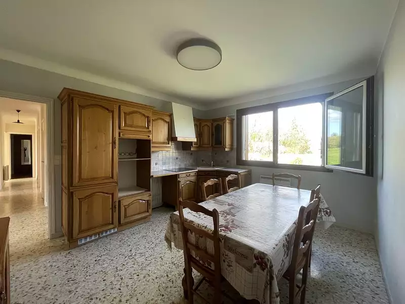 Maison, 255,1 m²