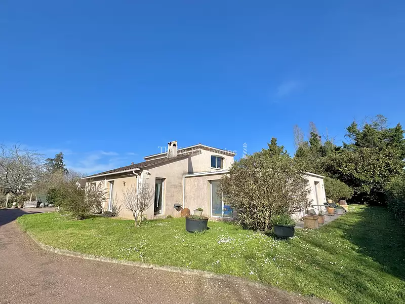 Maison, 235 m²