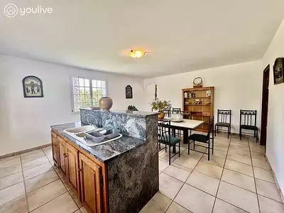 Maison, 484,84 m²