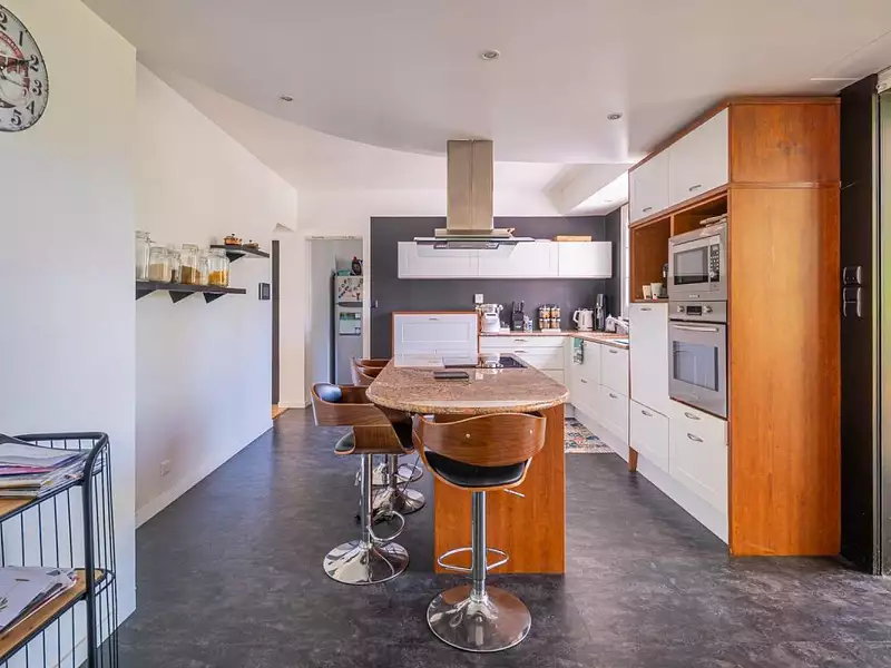Maison, 261 m²