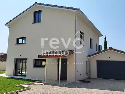 Maison, 240 m²
