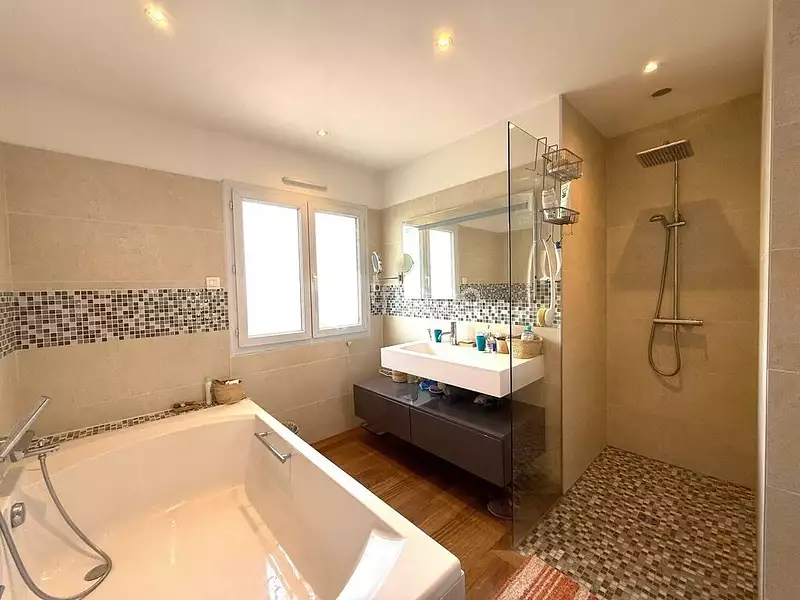 Maison, 170 m²