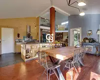 Maison, 240 m²