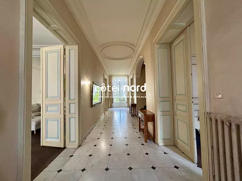 Maison, 350 m²