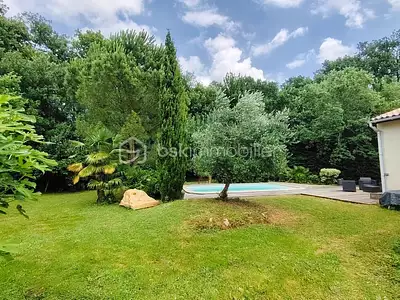 Maison, 185 m²