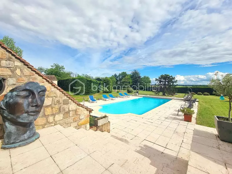 Maison, 245 m²