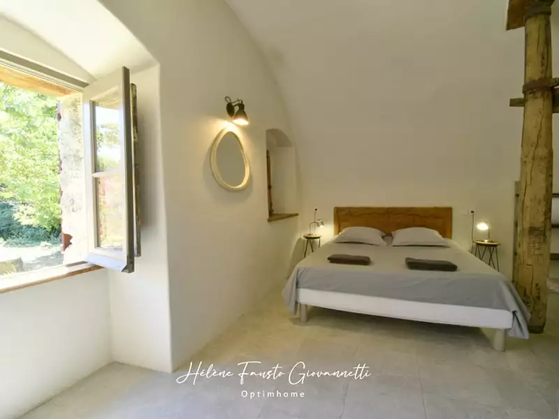 Maison, 235 m²