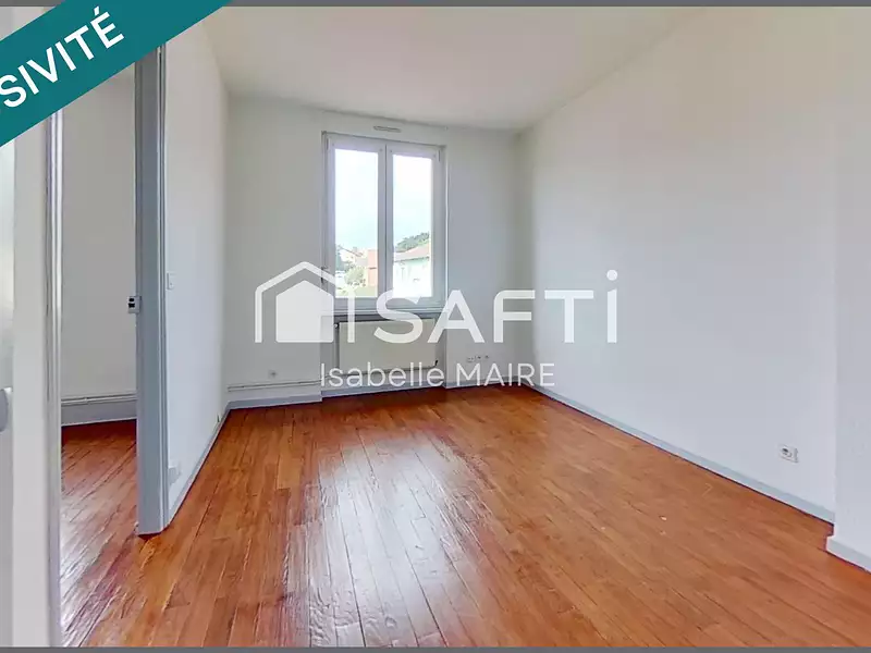 Immeuble, 687 m²