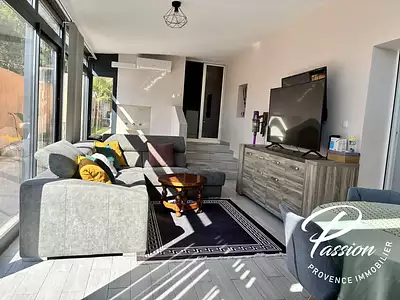 Maison, 242 m²