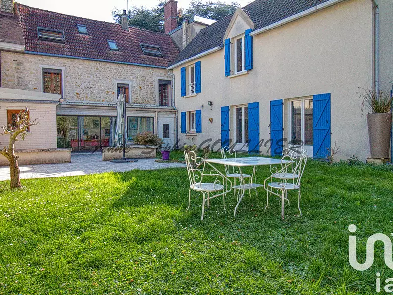 Maison, 260 m²